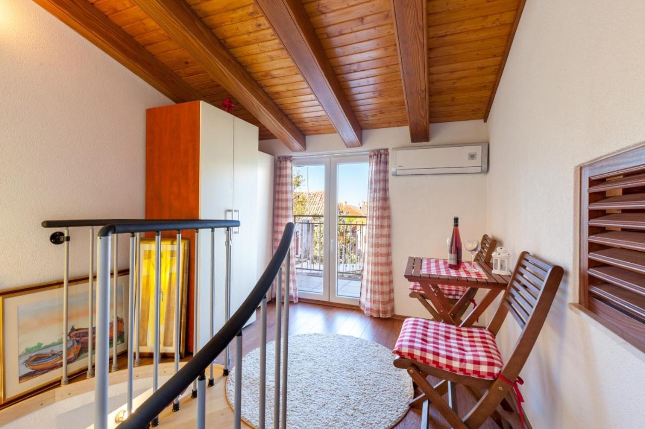 Apartamento Apartman Dijana Trogir Exterior foto